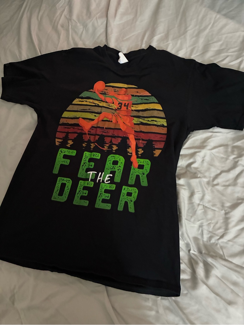 Fear The Deer Milwaukee Bucks Giannis #34 T-Shirt Size Medium